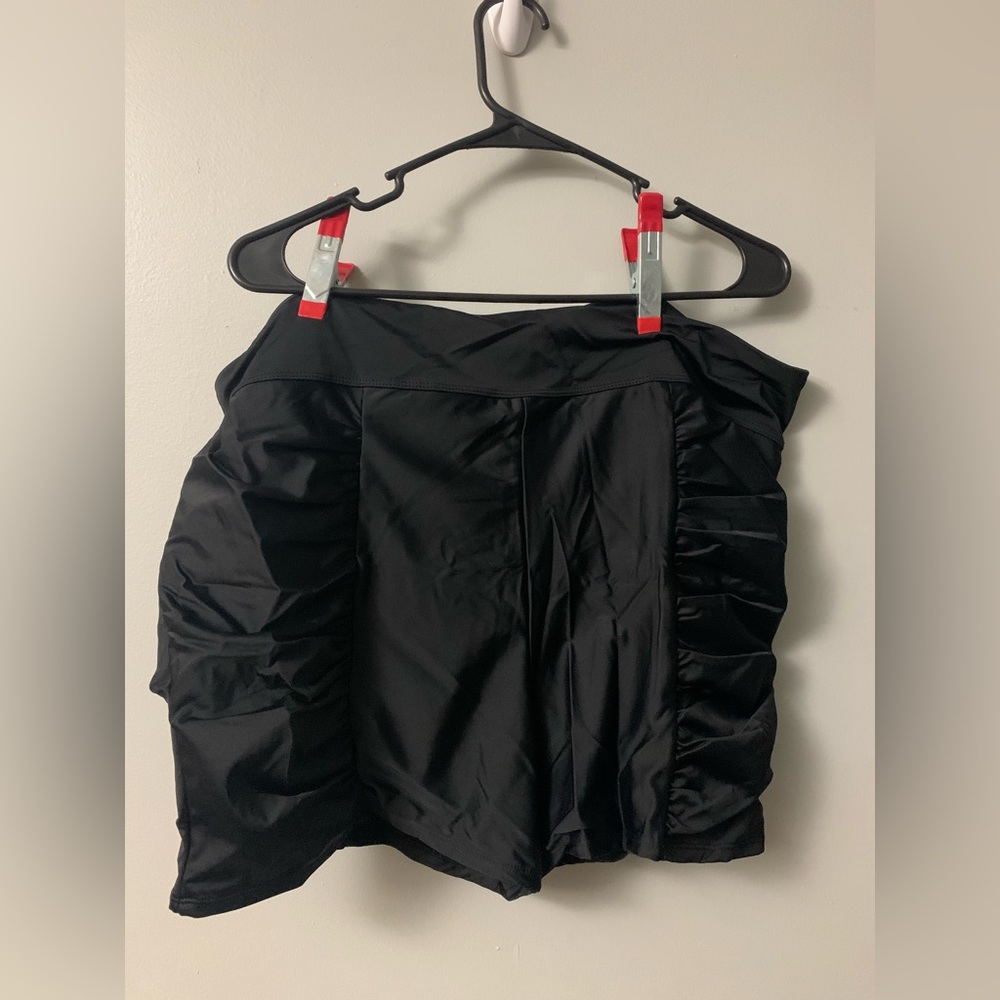 ULTRA HIGH RISE RUCHED SWIM SHORT - Picture 4 of 5